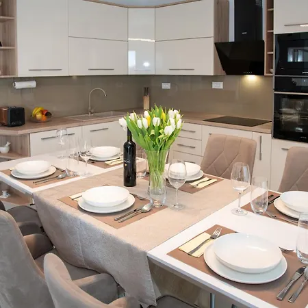 Angela Villa Šmrika